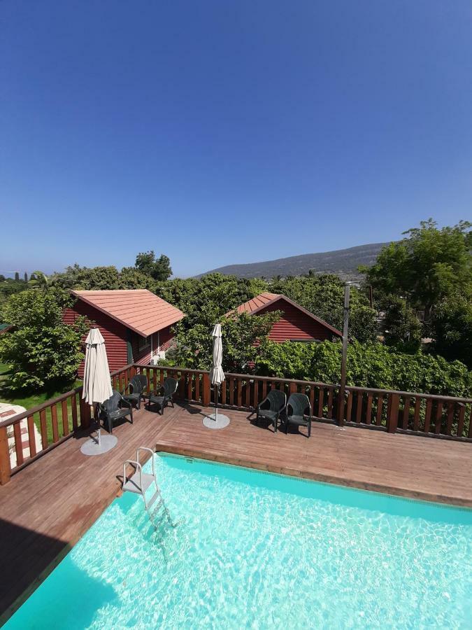 The Wooden Rose Cabins Bezet Екстериор снимка